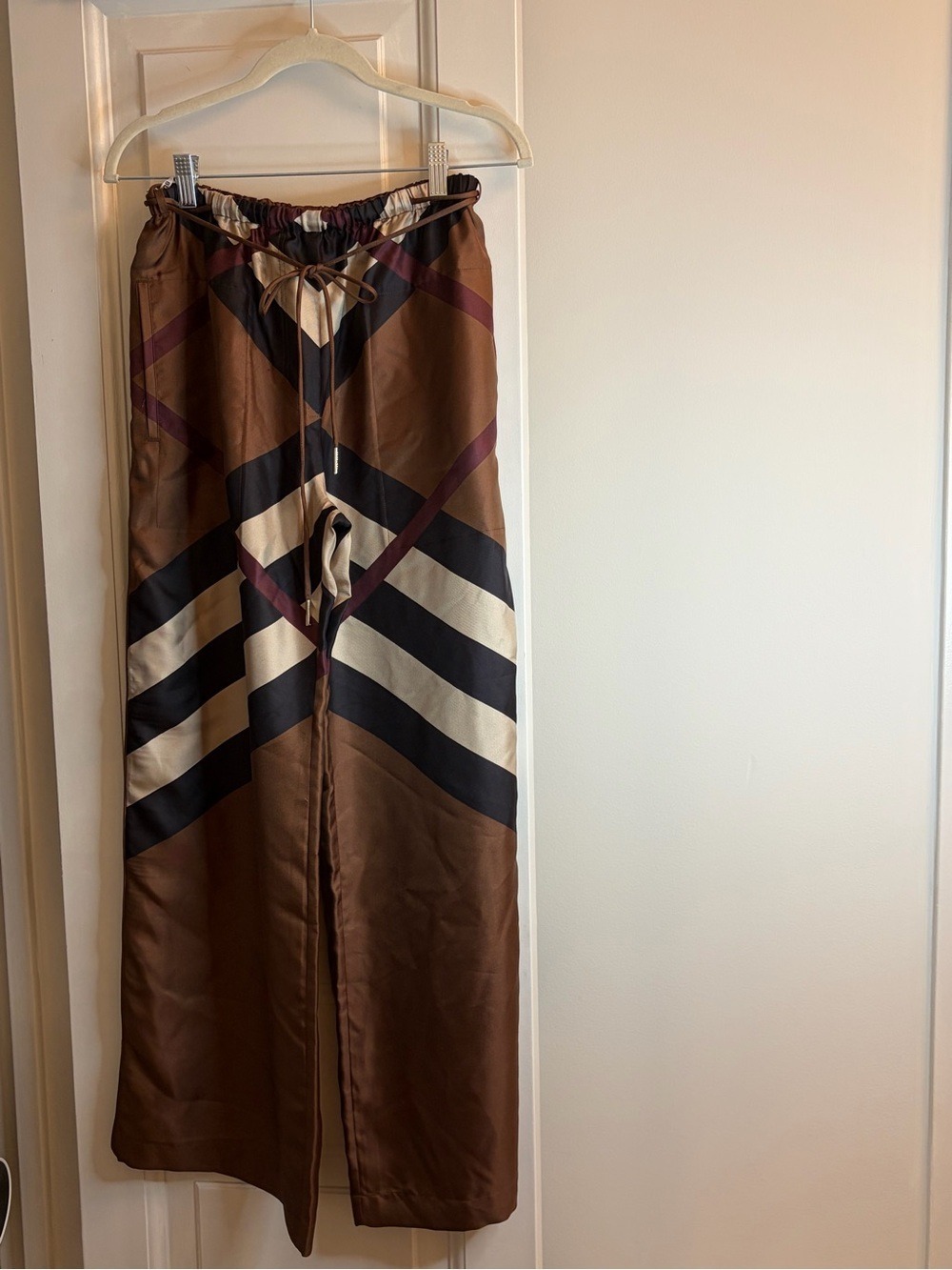 BURBERRY 100% Silk Monogram Stripe Wide-Leg Pants Size 6 - Picture 9 of 9